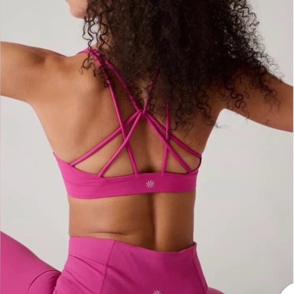 NWT Athleta Solace Bra M - Pink Yoga Studio Gym Strappy